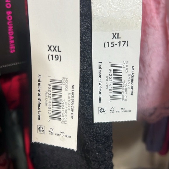 No Boundaries Juniors Lace Sweetheart Neck Top - Picture 3 of 3